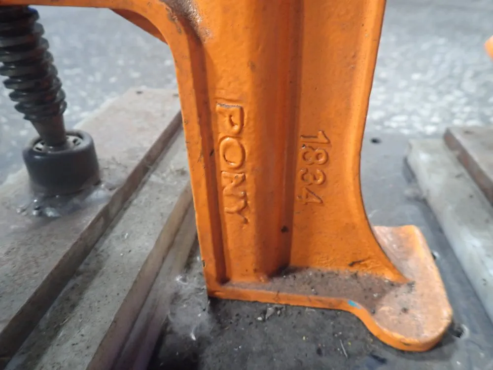 Pony 4" Angle Clamp