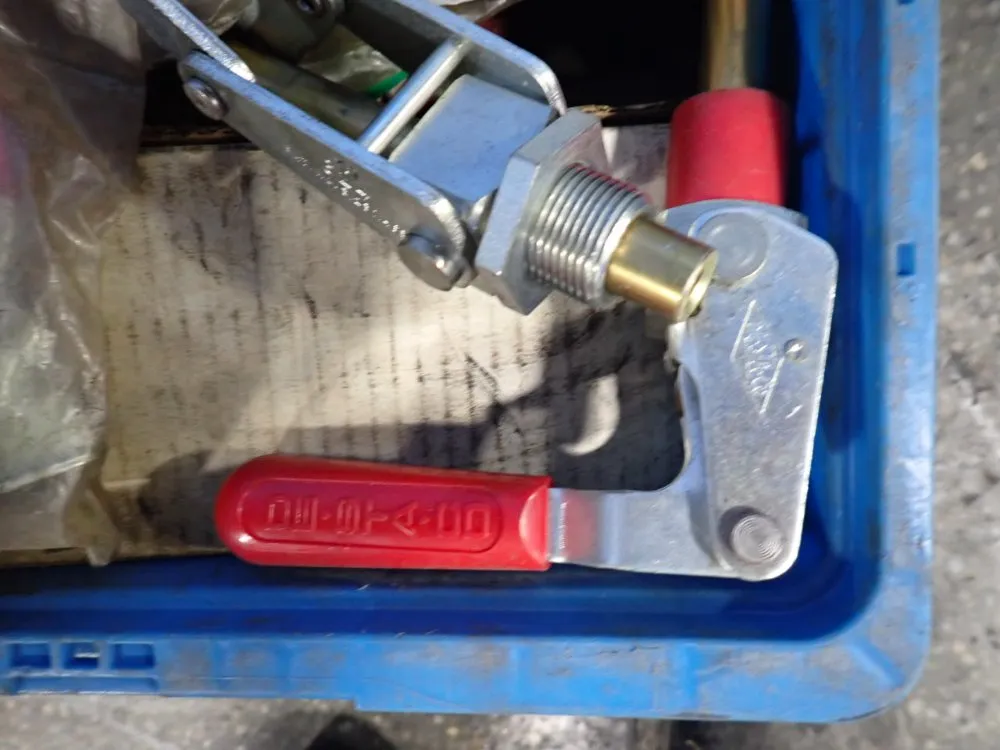 De-sta-cd Toggle Clamps