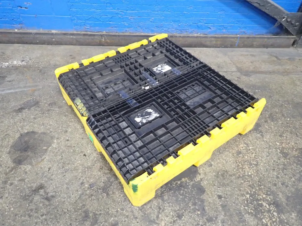 44" X 41" X 28" Collapsible Plastic Crate