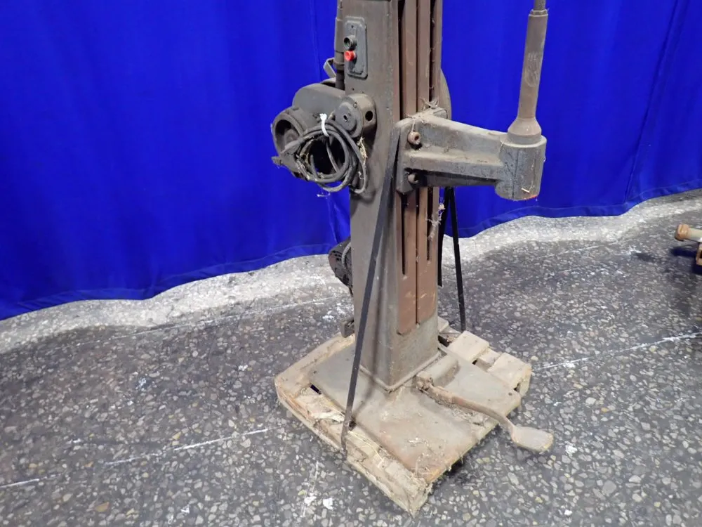 Tubular Rivet And Stud Co. Riveter - 61j