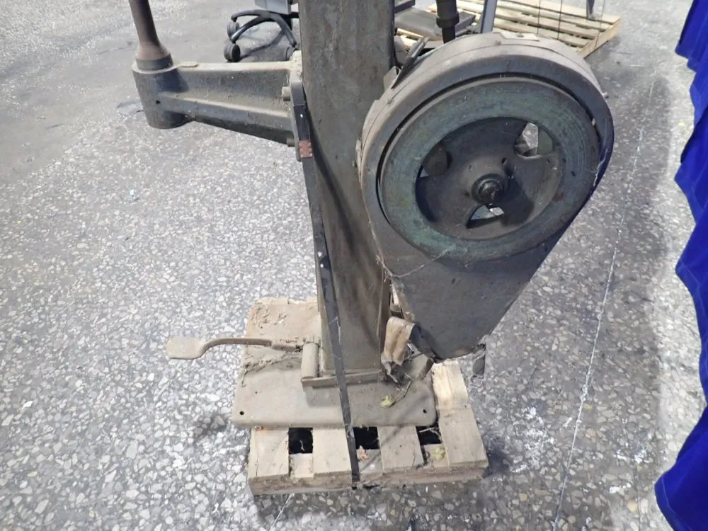 Tubular Rivet And Stud Co. Riveter - 61j