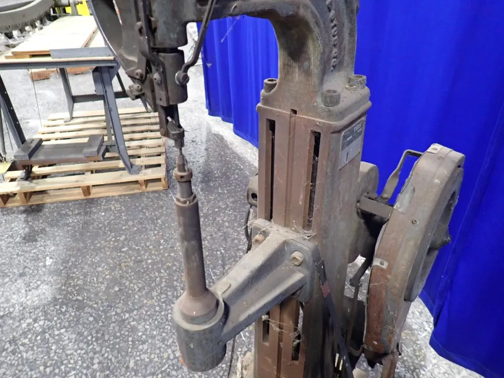 Tubular Rivet And Stud Co. Riveter - 61j