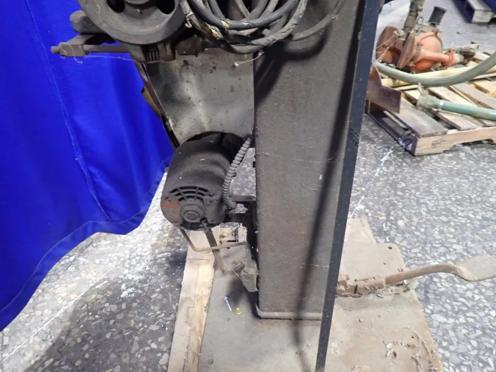 Tubular Rivet And Stud Co. Riveter - 61j