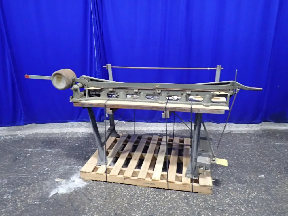 Hobbs Manufacturing Co. 60" Board Shear