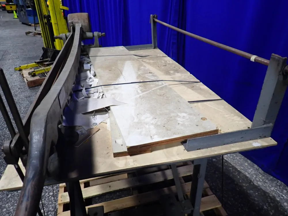 Hobbs Manufacturing Co. 60" Board Shear