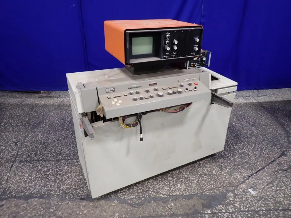 Isi Scanning Electron Microscope - Isi-ss40