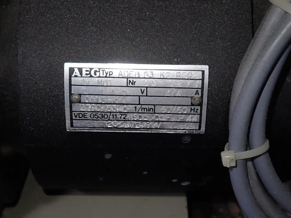 Pfeiffer Balzers 0.13 Kw Pump - Tsu050/8807