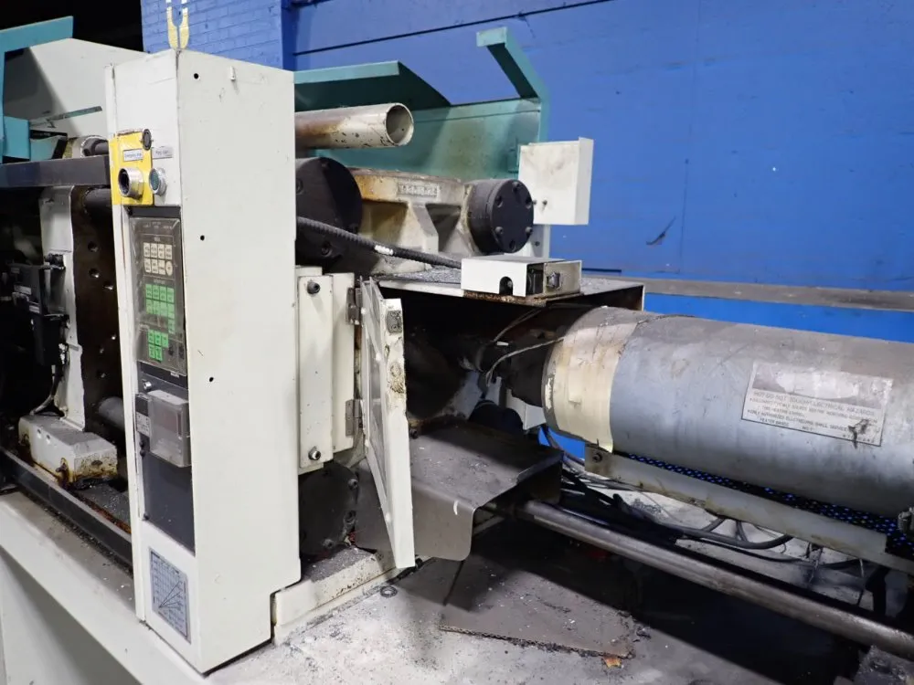 Niigata Injection Molder - Ne85ua