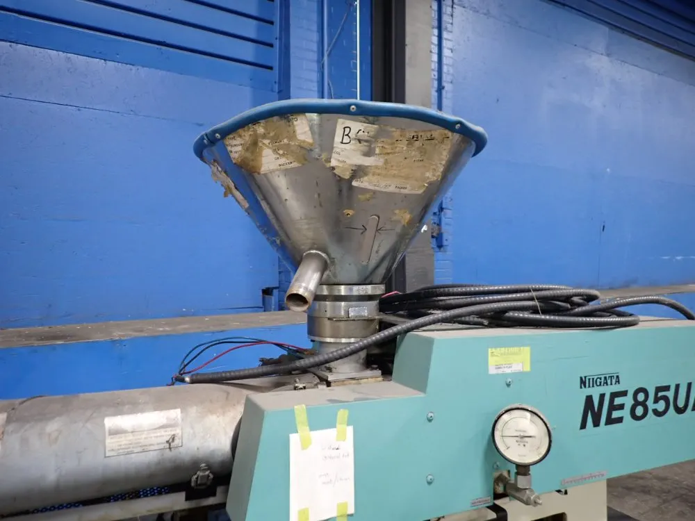Niigata Injection Molder - Ne85ua