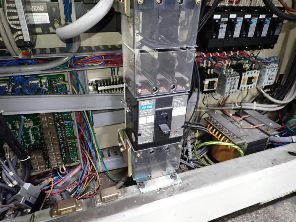 Niigata Injection Molder - Ne85ua