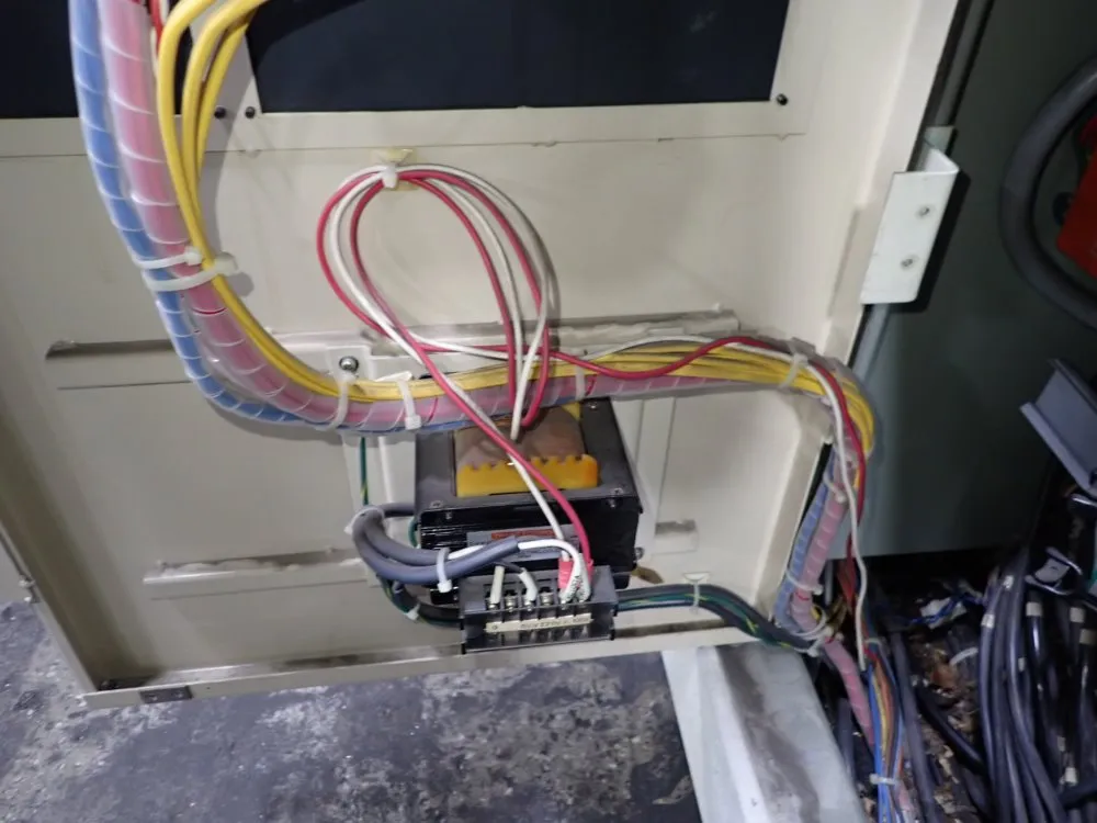 Niigata Injection Molder - Ne85ua