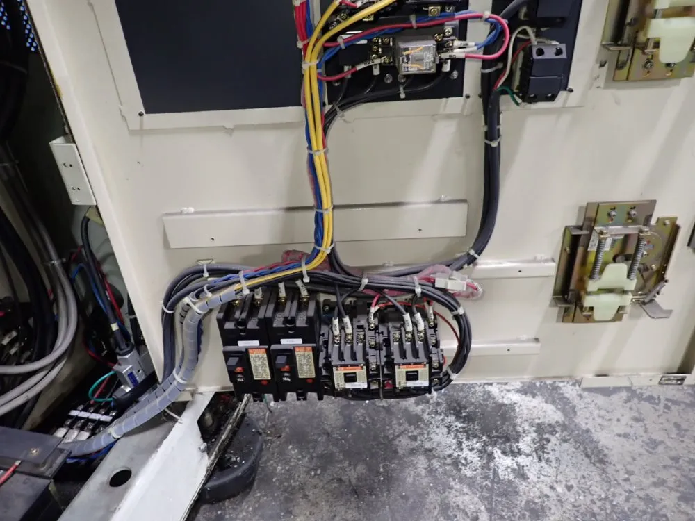 Niigata Injection Molder - Ne85ua