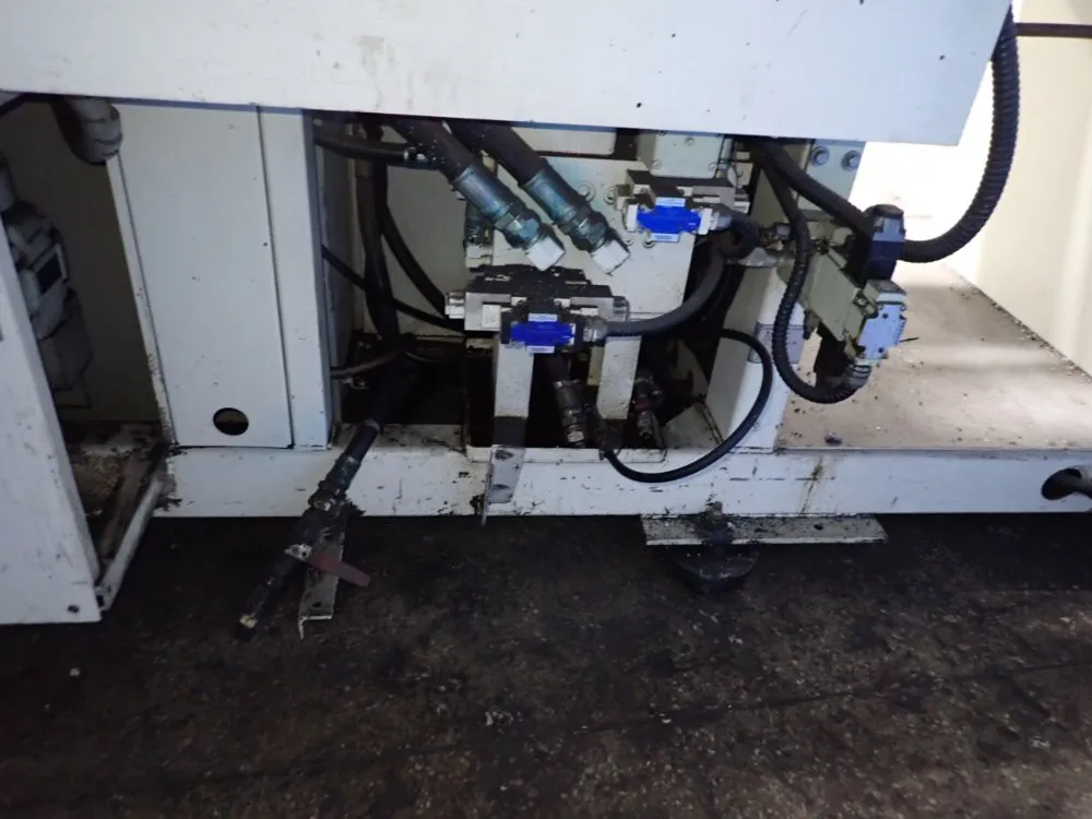 Niigata Injection Molder - Ne85ua