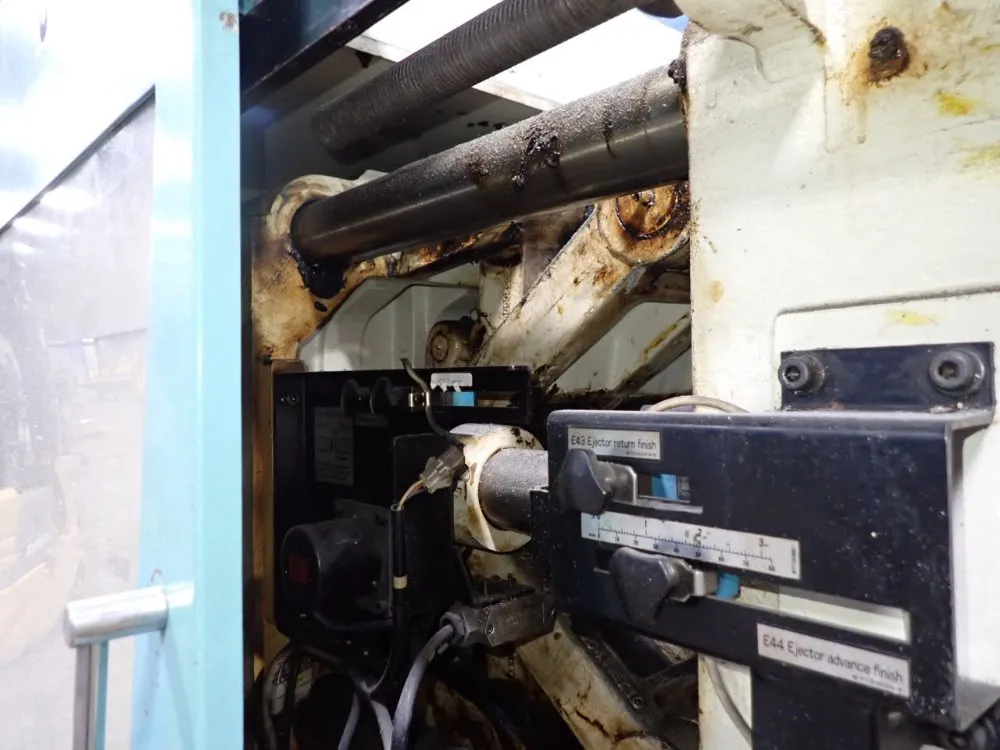 Niigata Injection Molder - Ne110ua