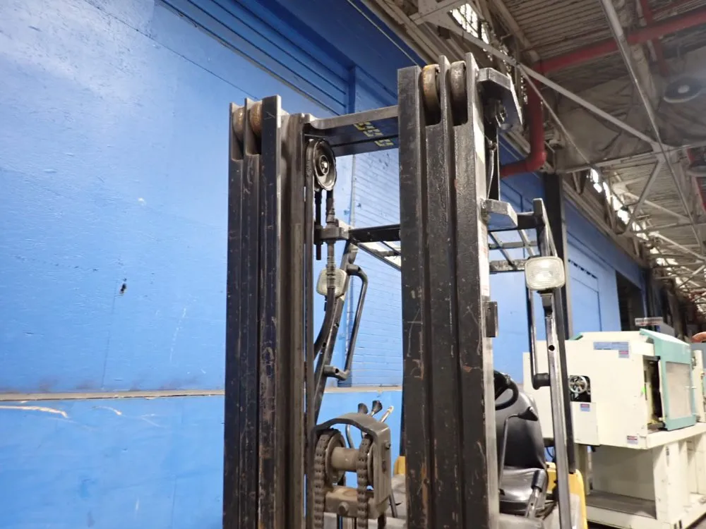 Caterpillar 2700 Lbs Propane Forklift - Gc15