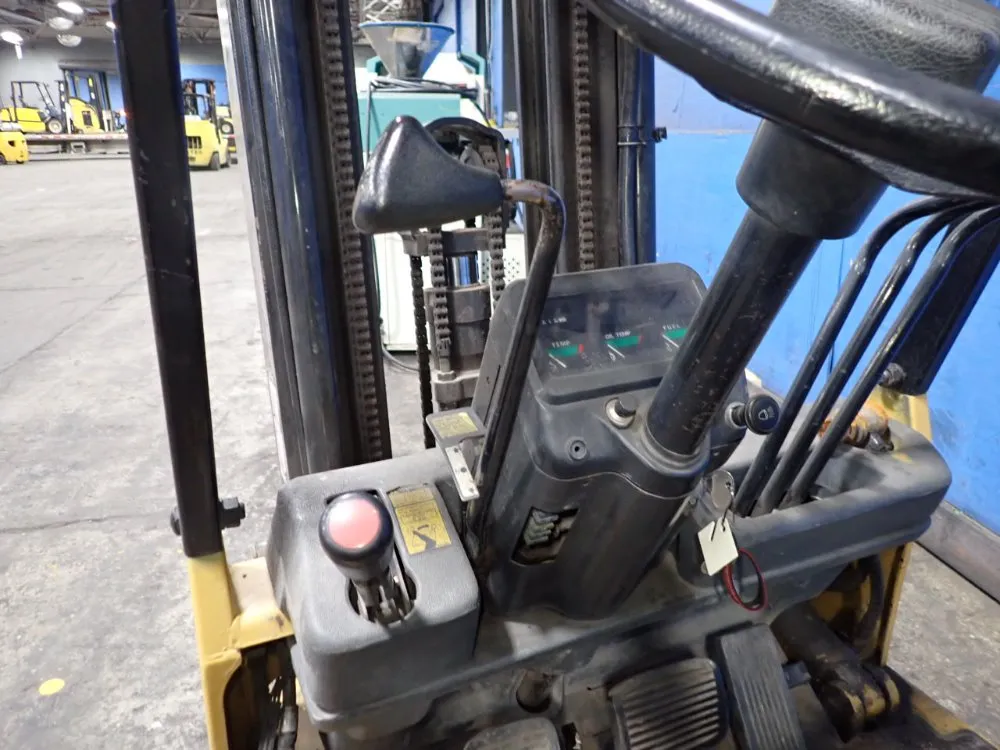 Caterpillar 2700 Lbs Propane Forklift - Gc15