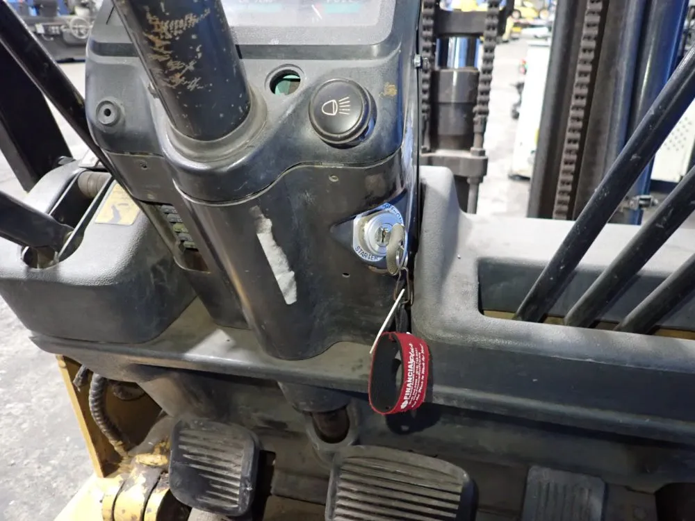 Caterpillar 2700 Lbs Propane Forklift - Gc15