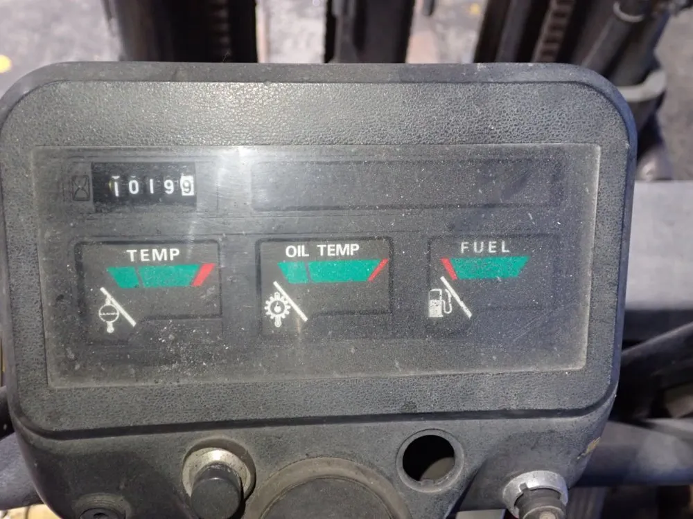 Caterpillar 2700 Lbs Propane Forklift - Gc15