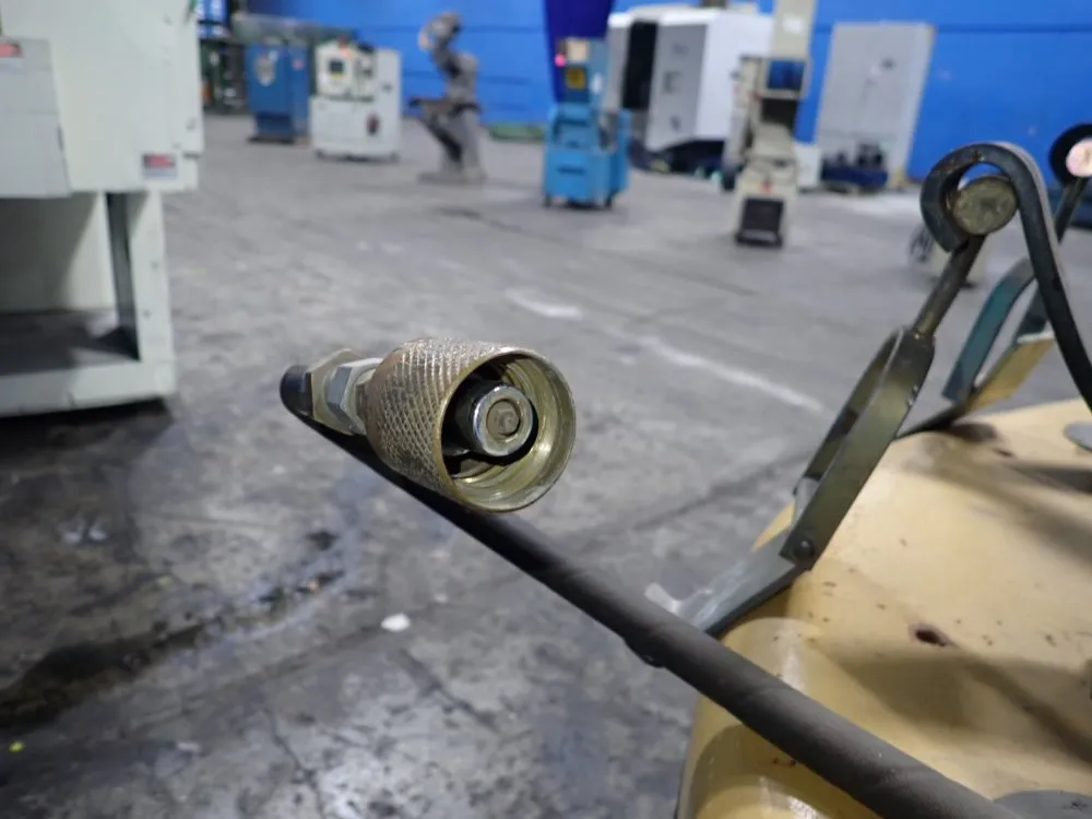 Caterpillar 2700 Lbs Propane Forklift - Gc15