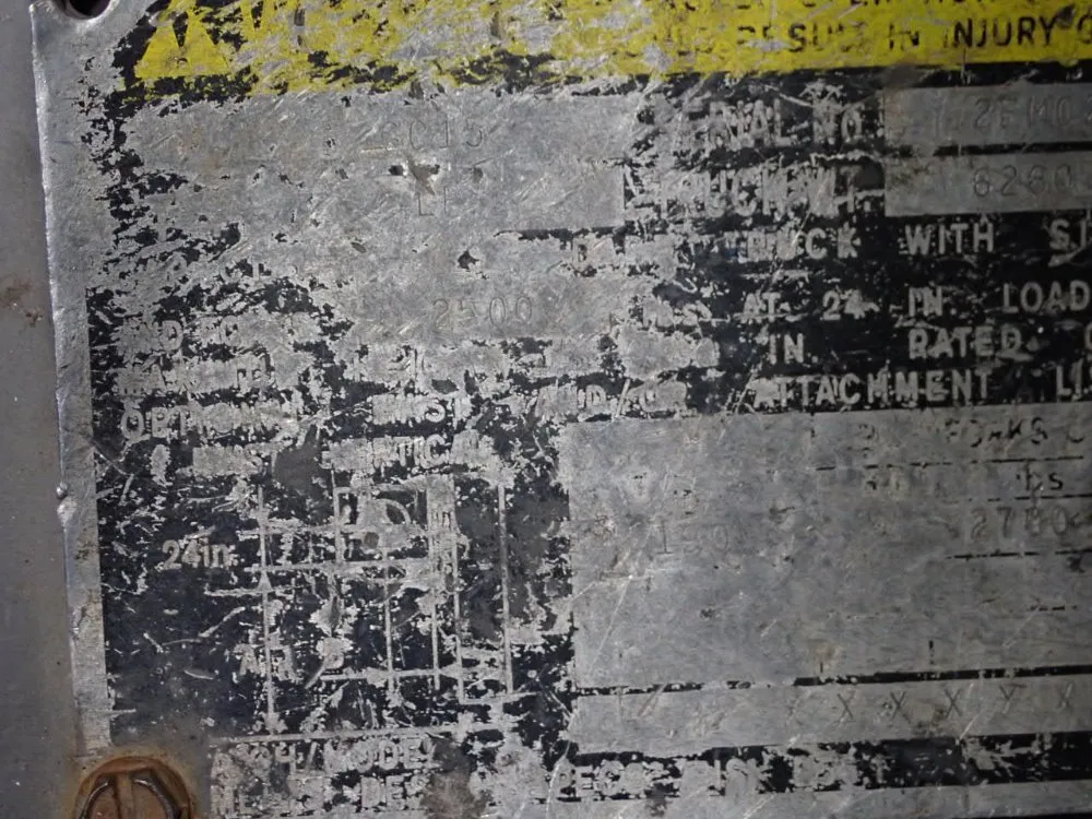 Caterpillar 2700 Lbs Propane Forklift - Gc15