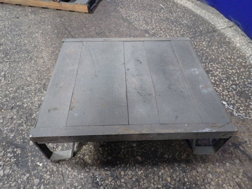 26" X 29 1/2" Platform