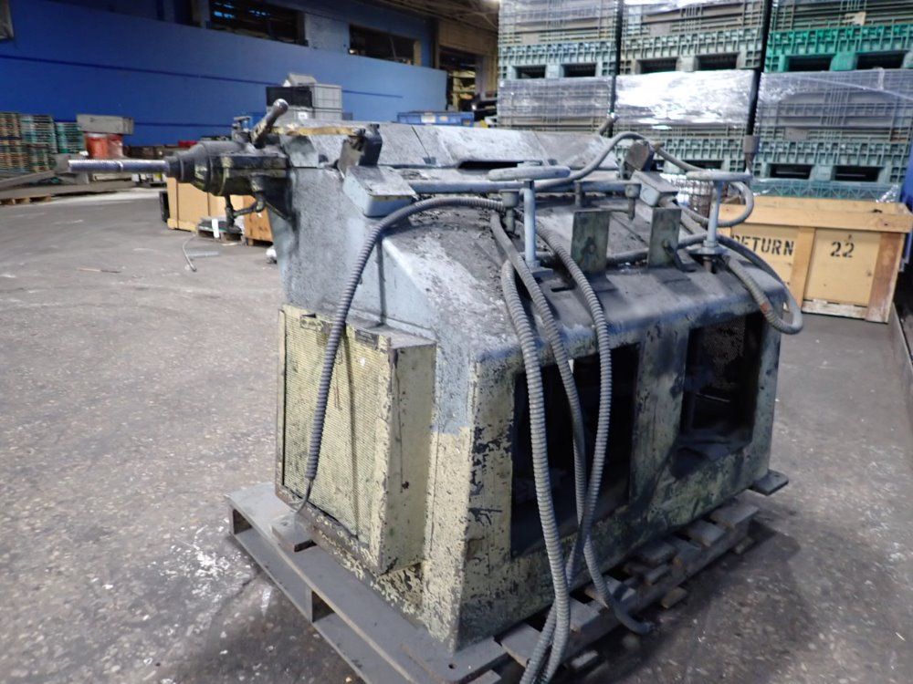 Chas F. Chommedieu Polisher