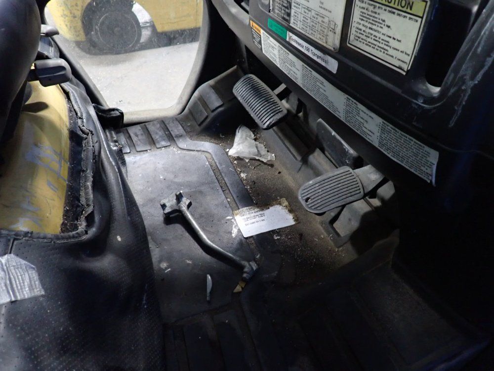 Yale 5300 Lbs Propane Enclosed Forklift - Glp060uxevse093