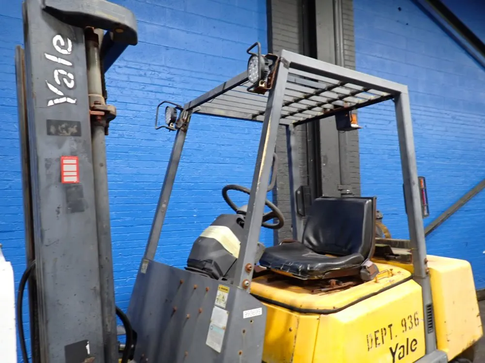 Yale 5700 Lbs Propane Forklift - Glp060uxevse087