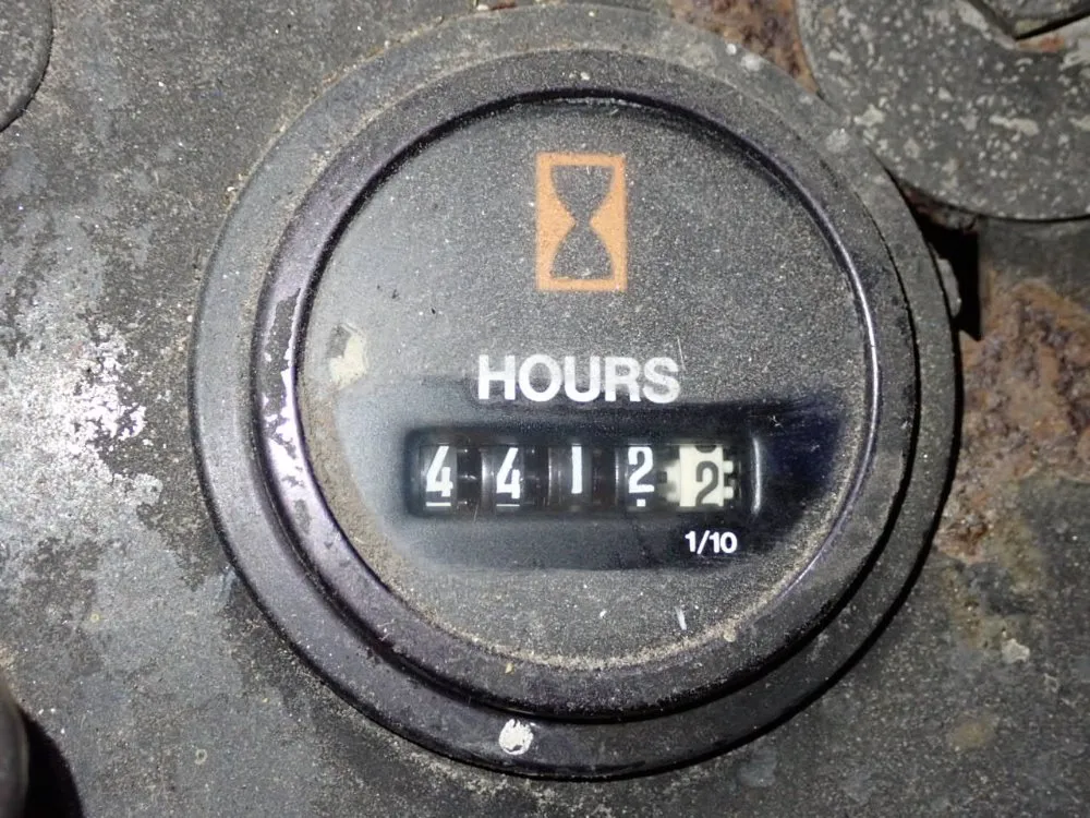 Cushman 1400 Lbs Propane Utility Vehicle - 22np 3w Flatbed