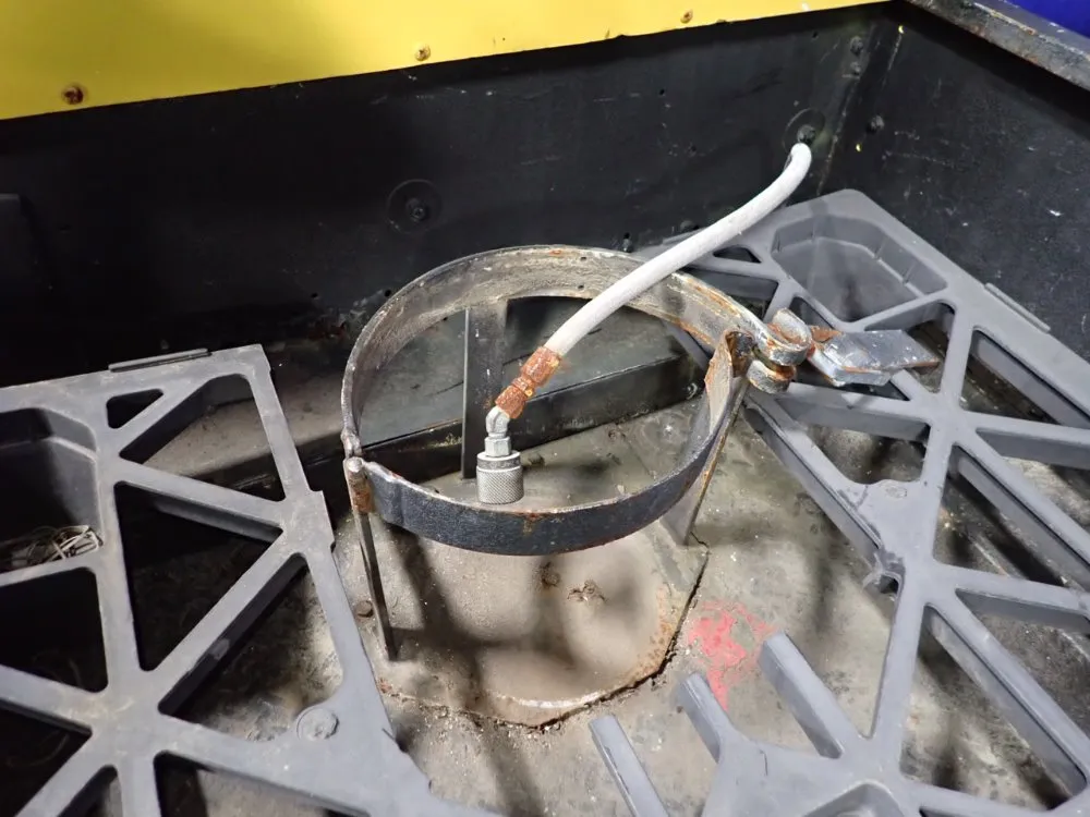 Cushman 1400 Lbs Propane Utility Vehicle - 22np 3w Flatbed