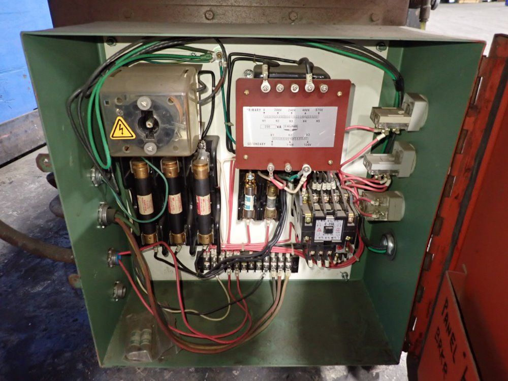 Doall 11" X 20" Horizontal Band Saw - C-916