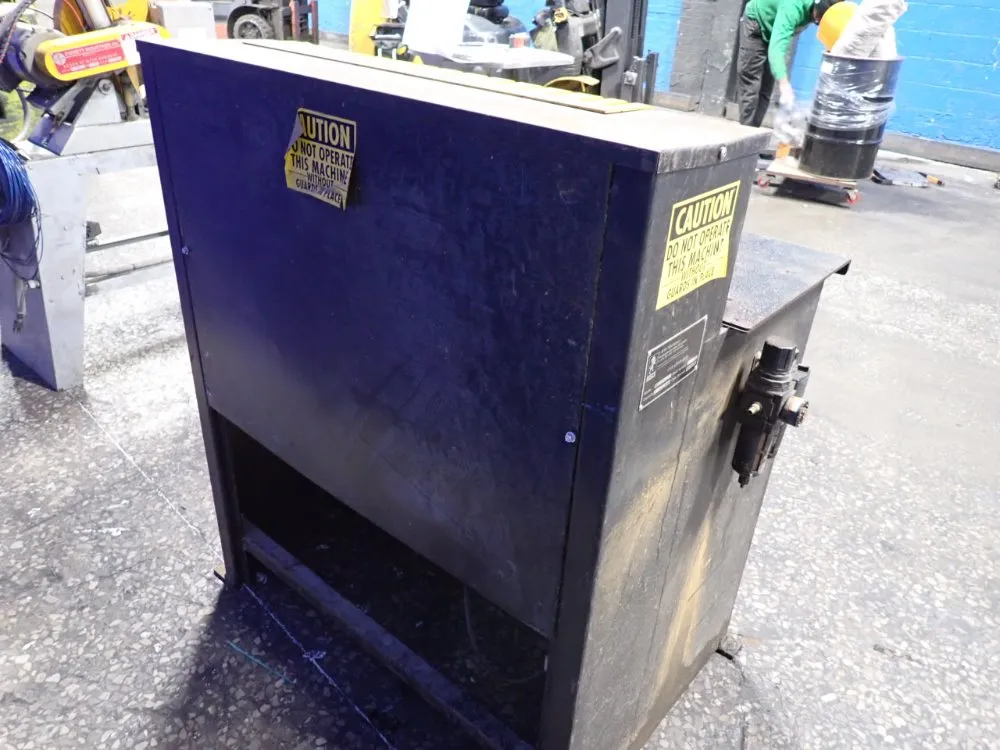 Lion Machinery 20 Gauge Cleat Folder - M-30cf-a