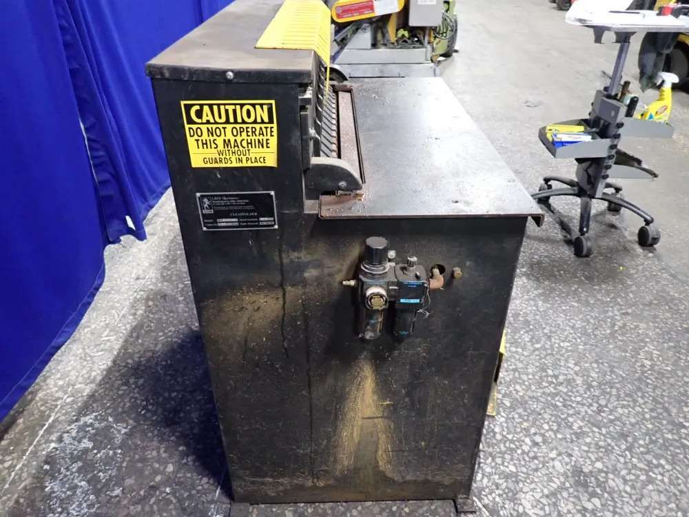 Lion Machinery 20 Gauge Cleat Folder - M-30cf-a