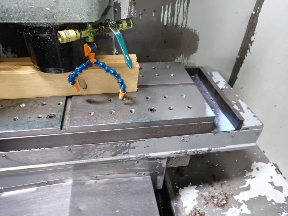 Haas 12" 29" Cnc Vmc - Mini-mill