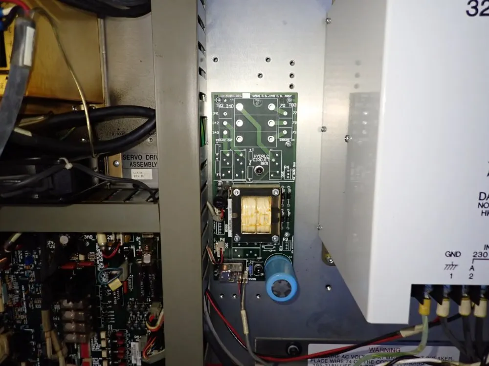 Haas 12" 29" Cnc Vmc - Mini-mill