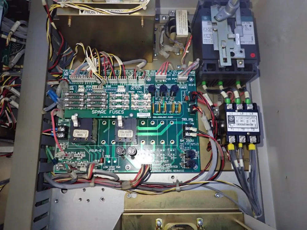 Haas 12" 29" Cnc Vmc - Mini-mill