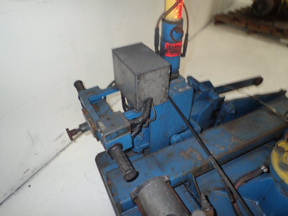 J & J / Strongarm Manipulator