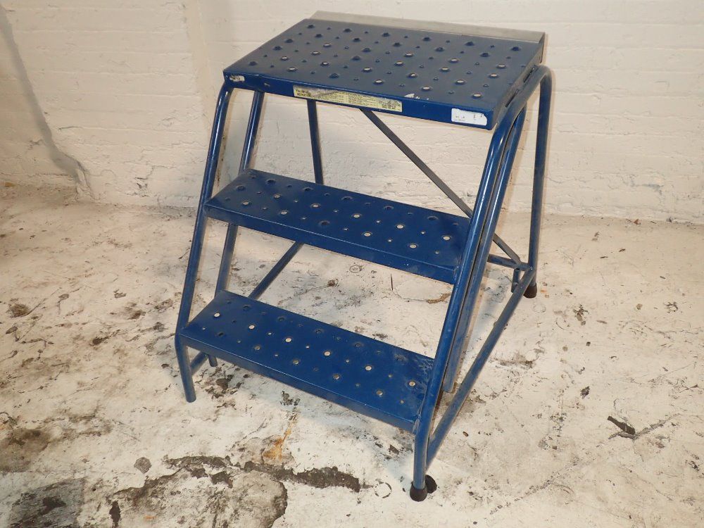 Gillis Step Ladder