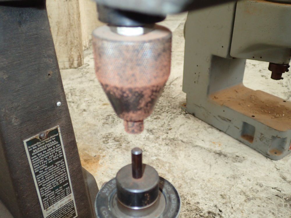 Rockwell / Wilson Hardness Tester