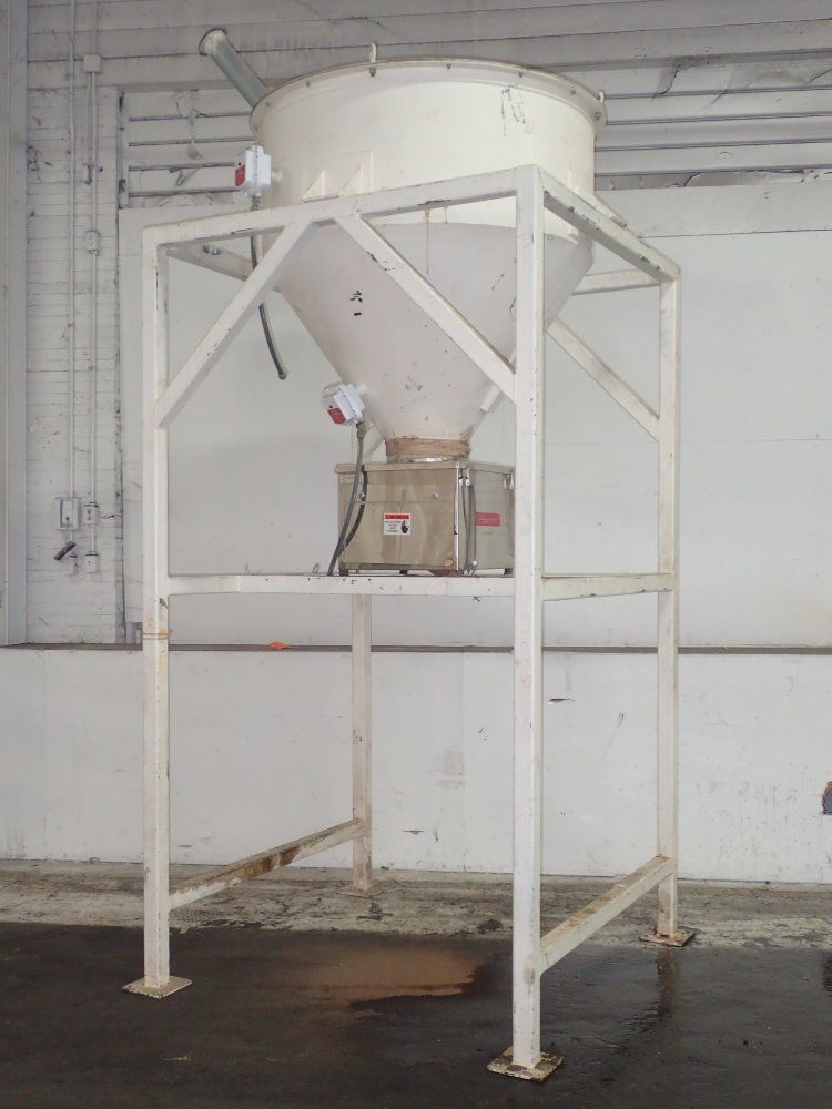 Control & Metering Rotosieve Sifter / Surge Bin