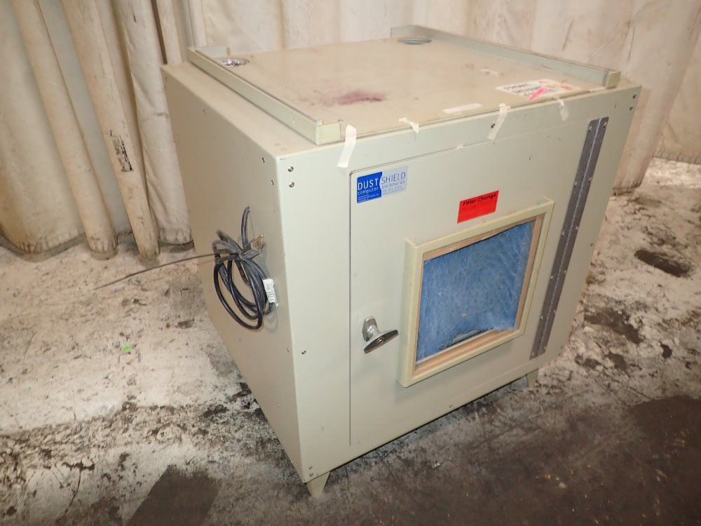 Goldstar/dust Shield Computer Cabinet/enclosed Air Conditioner Unit