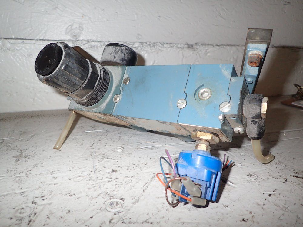 Schrader Bellows/parker Filter/regulator Unit