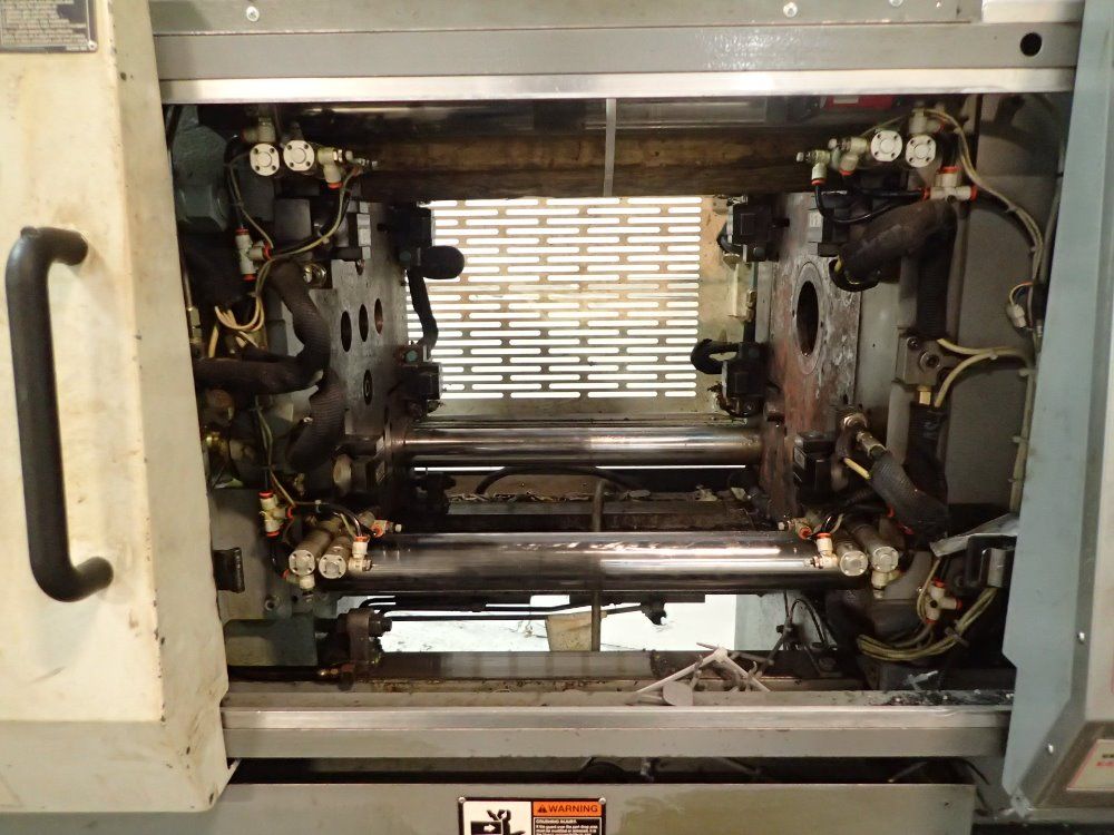 Nissei Plastic Industrial Injection Molder