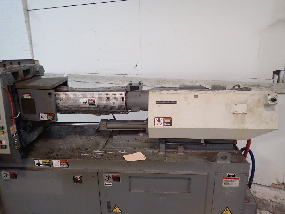 Nissei Plastic Industrial Injection Molder