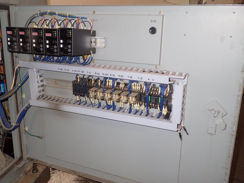 Nissei Plastic Industrial Injection Molder