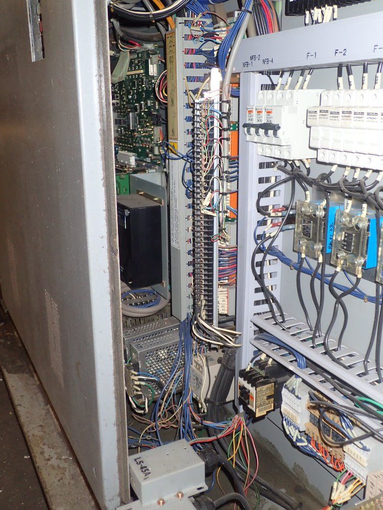 Nissei Plastic Industrial Injection Molder