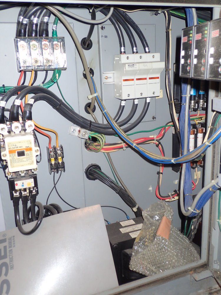 Nissei Plastic Industrial Injection Molder