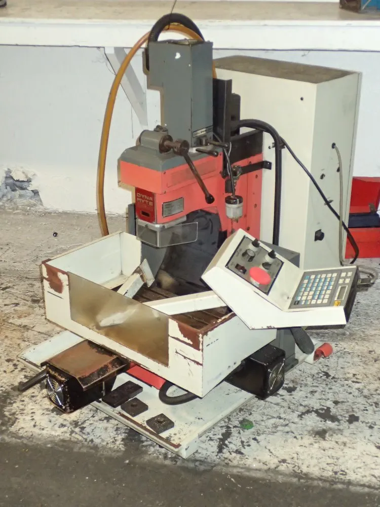 Dyna Myte Cnc Vertical Mill