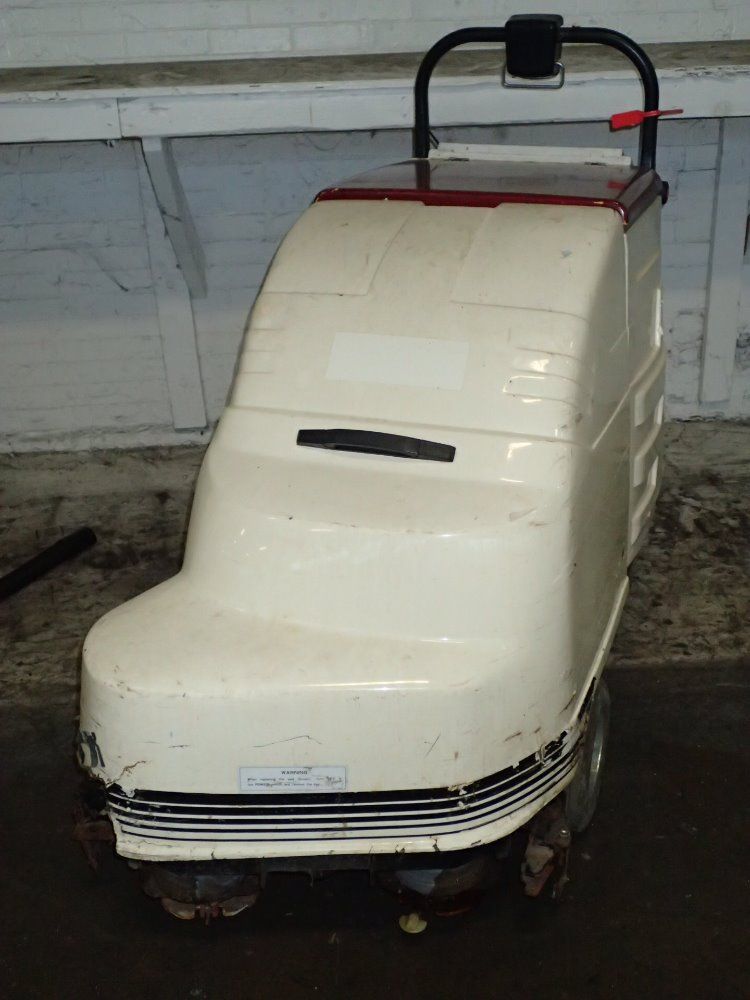 Pioneer 30" Electric Floor Scrubber - Pe-2400n