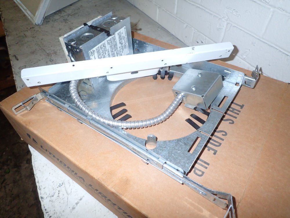 Lithonia Light Fixture/housing